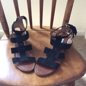 Steve Madden black gladiator sandals